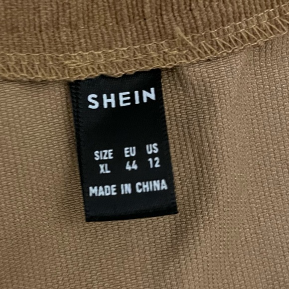 Brown corduroy button-up skirt. Size XL (fits more like Large) from Shein. - Picture 4 of 4